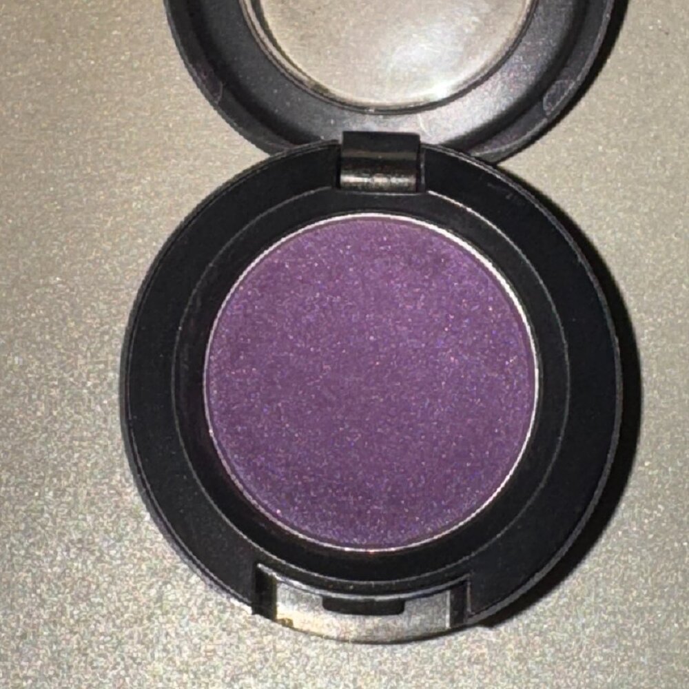 MAC Very Violet Eyeshadow
